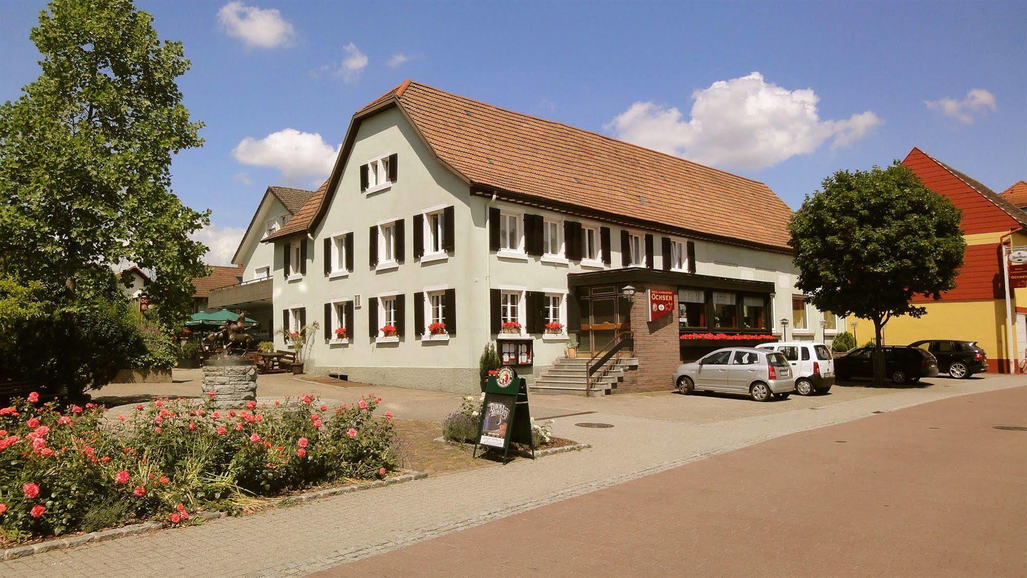 Landgasthof Ochsen 진츠하임 외부 사진